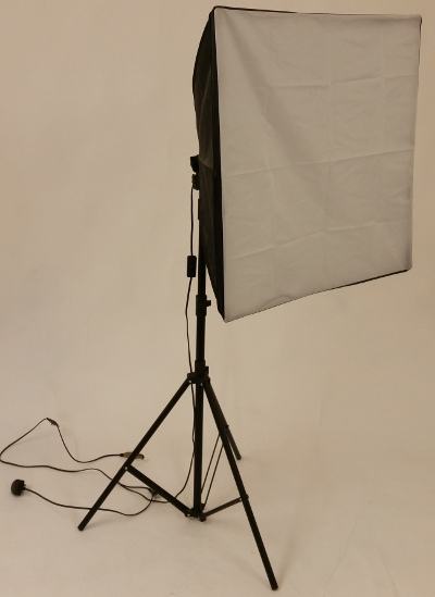 videolamp60softbox £30 softbox containing daylight lamps 6000 kelvin 